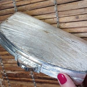 Rodo brushed silver clutch